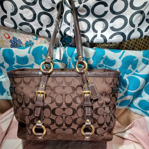 Coach gallery tote - Picture 1 of 9